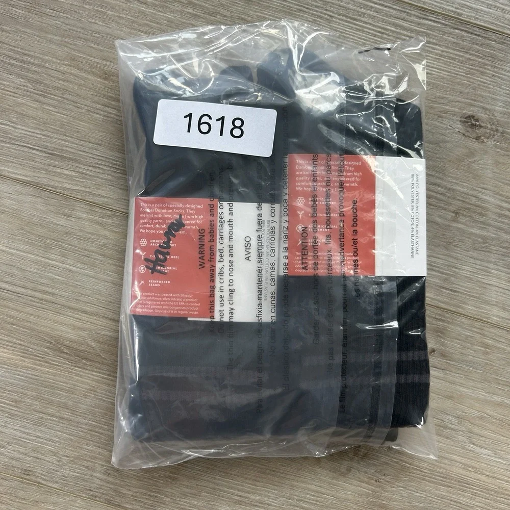 NWT Bombas Medium Performance Crew (3) Ankle (1) Socks LOT OF 4